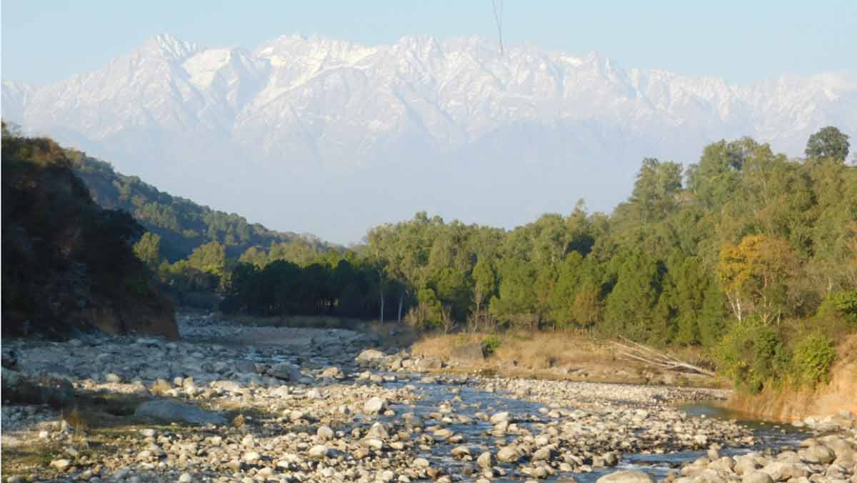 Dhauladhar range from the road to Palampur