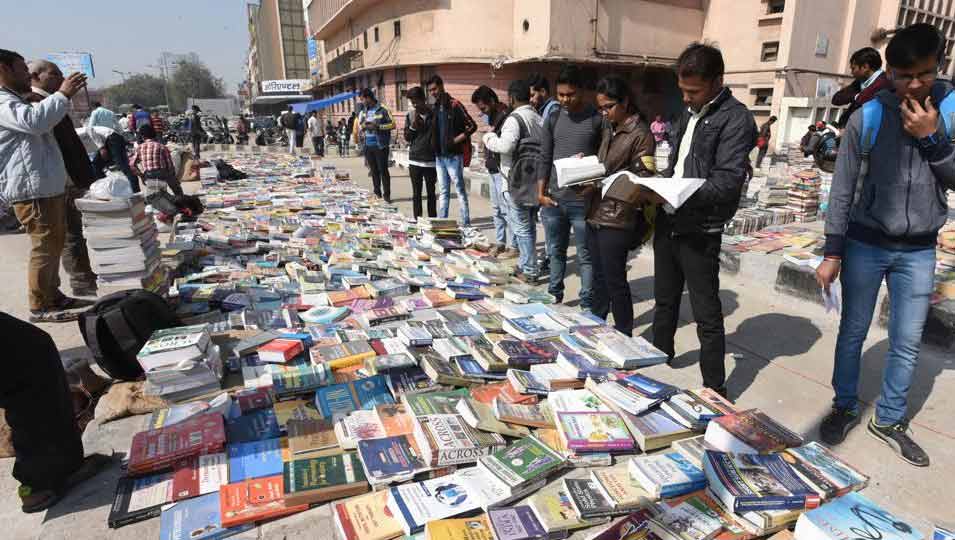 daryaganj book bazar 