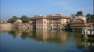 Deeg Palace