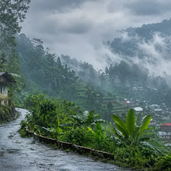 ভারী বৃষ্টির দাপট দেশের বিভিন্ন প্রান্তে, ভ্রমণের আগে সতর্ক থাকার পরামর্শ